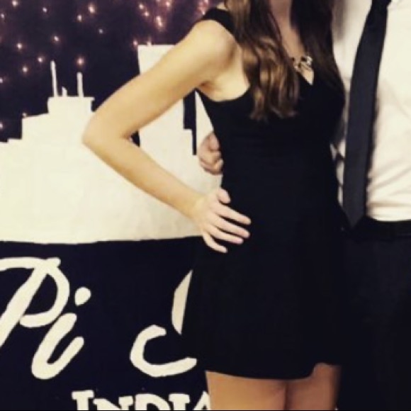 Charlotte Russe fancy romper - Picture 4 of 4